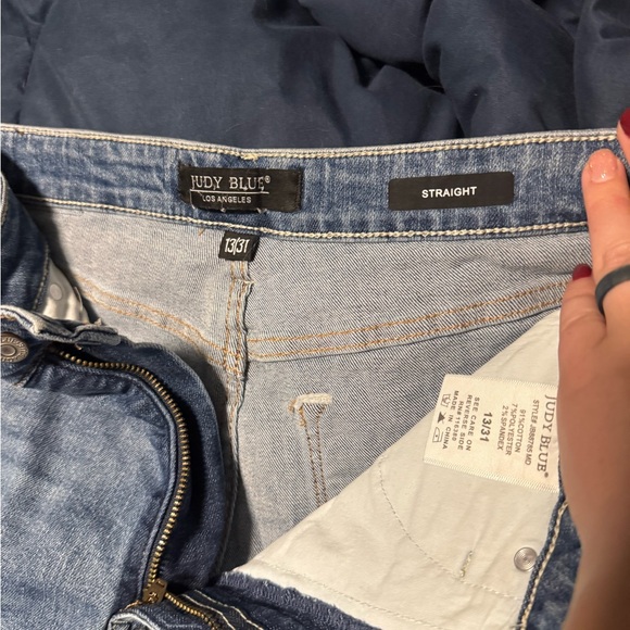 Size 13 Judy blue jeans - Picture 2 of 2